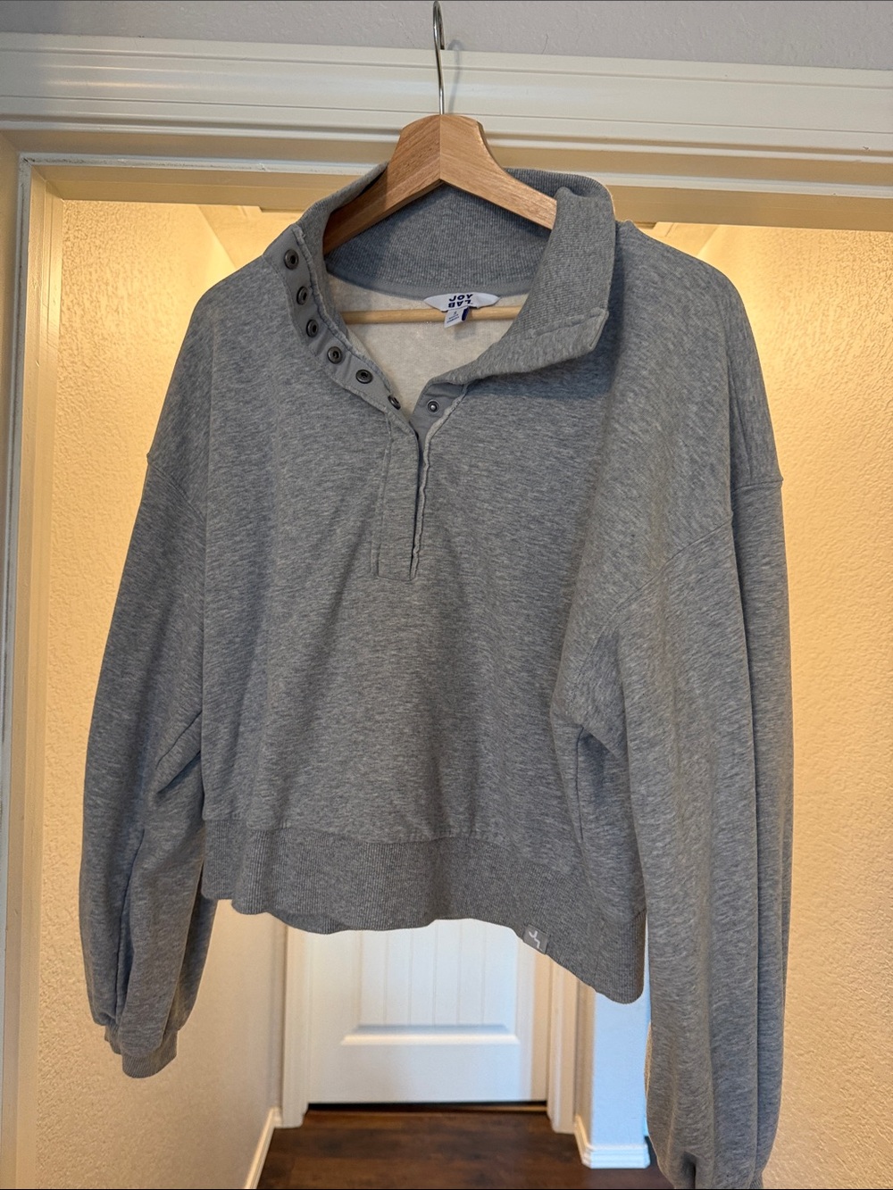 JOY LAB cropped Grey Snap-Button Pullover Sweatshirt size S